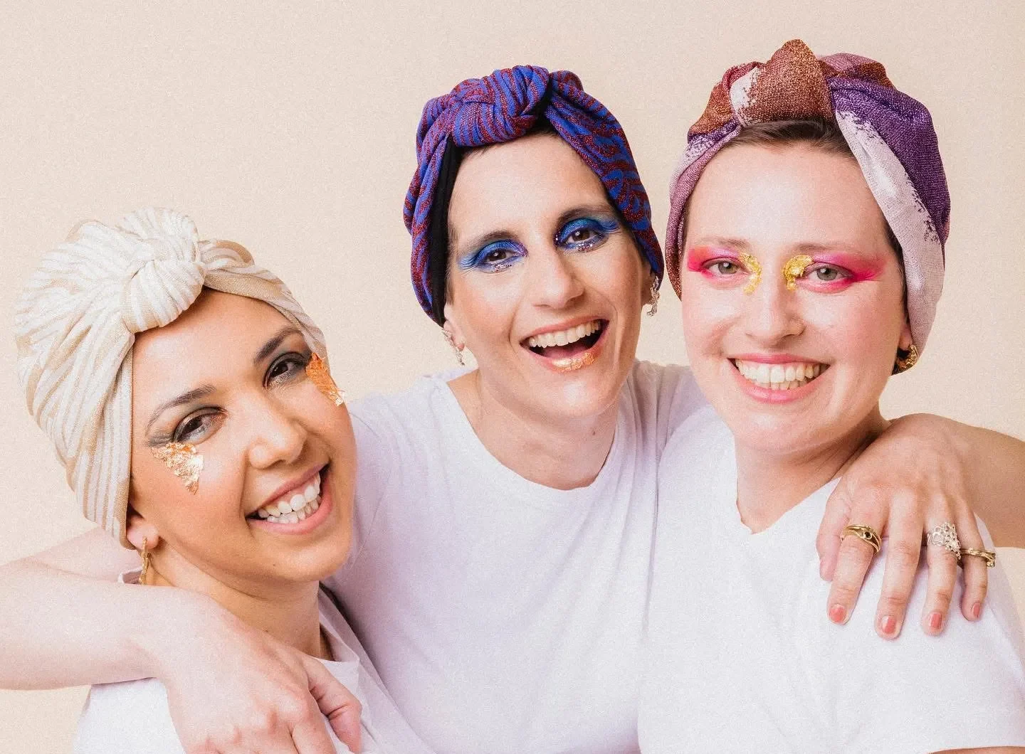 Donne della community Feeling Nova, progetto dedicato alla riconnessione delle donne con il proprio corpo e alla condivisione di percorsi di rinascita.